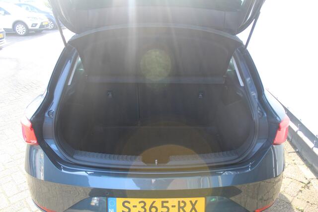 Seat LEON 1.0 eTSI Style Airco l Cruise control l Navigatie l AppleCarPlay/AndroidAuto l Parkeer camera