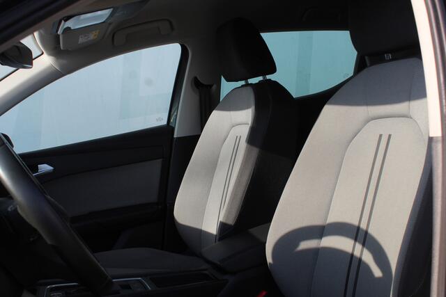 Seat LEON 1.0 eTSI Style Airco l Cruise control l Navigatie l AppleCarPlay/AndroidAuto l Parkeer camera