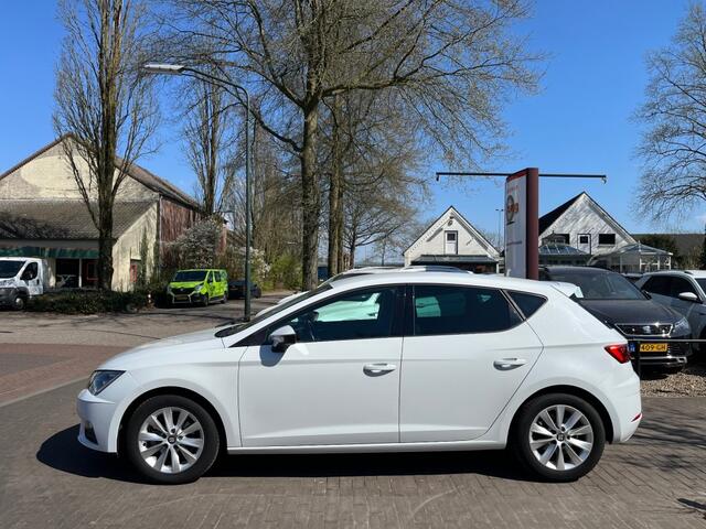 Seat LEON 1.0 ECOTSI AUTOMAAT STYLE / AIRCO-ECC / CRUISE CTR. / PDC / NAVI