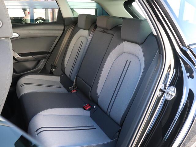 Seat LEON Sportstourer 1.0 TSI 110pk Style Business Intense | Achteruitrijcamera | Apple Carplay/Android Auto | Adaptieve Cruise Control |