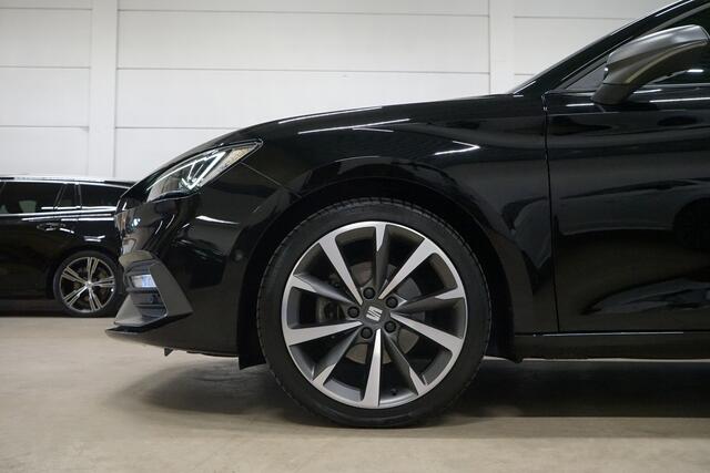 Seat LEON Sportstourer 1.5 eTSI FR * Fabrieksgarantie - Camera - LED - App - 18" - Virtual *