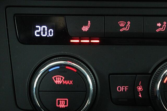 Seat LEON 1.5 TSI Style Ultimate Edition | Stoelverwarming | Adaptive cruise | Camera | Carplay | Beats Audio | Full LED | Keyless | Virtual Cockpit