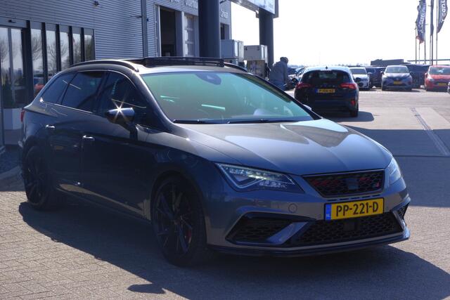 Seat LEON ST 2.0 TSI CUPRA 300 PK 4DRIVE, *NL-AUTO* Panoramadak, Carplay, Camera, LED