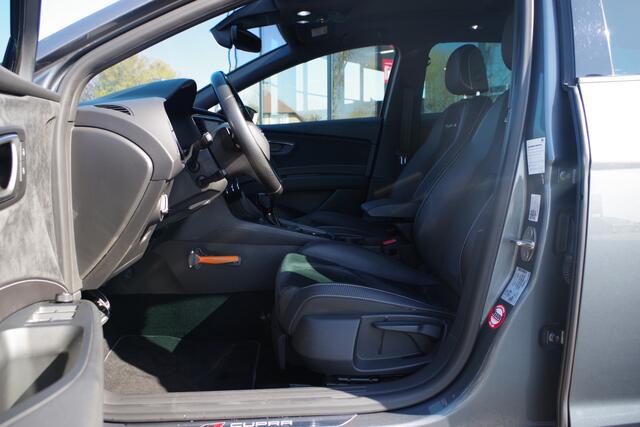 Seat LEON ST 2.0 TSI CUPRA 300 PK 4DRIVE, *NL-AUTO* Panoramadak, Carplay, Camera, LED