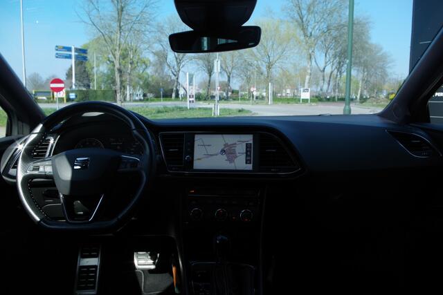 Seat LEON ST 2.0 TSI CUPRA 300 PK 4DRIVE, *NL-AUTO* Panoramadak, Carplay, Camera, LED