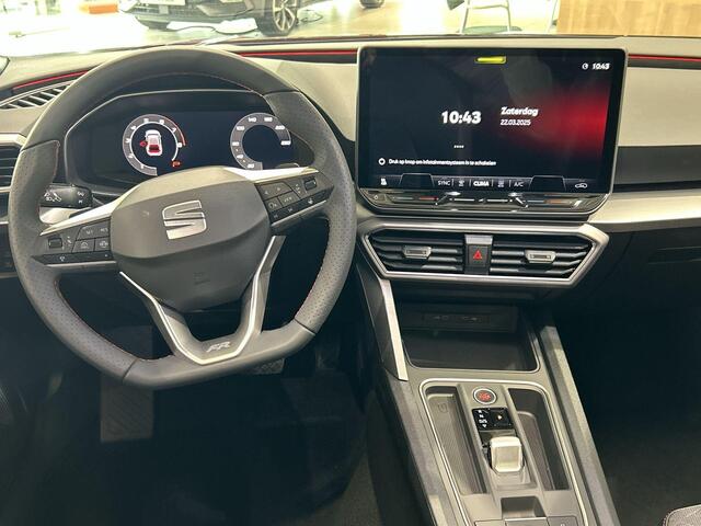 Seat LEON FR Business 1.5 TSI eHybrid 150kW / 204pk Hatchbac | metallic Lak | Black Pakket | Panorama dak | 3000,- inruilvoordeel!