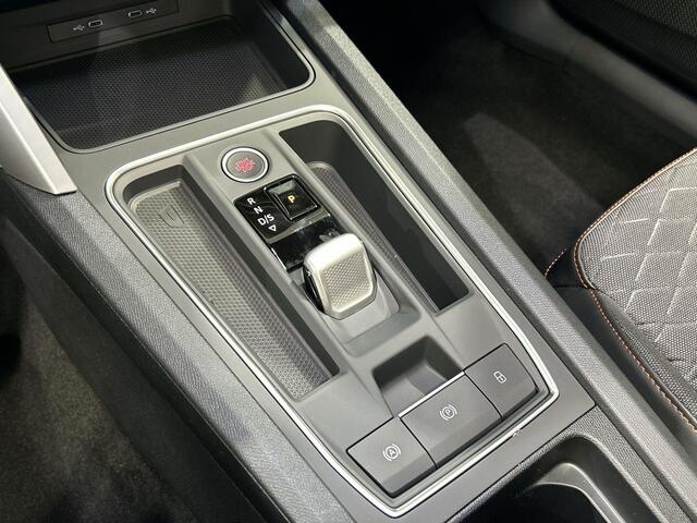 Seat LEON FR Business 1.5 TSI eHybrid 150kW / 204pk Hatchbac | metallic Lak | Black Pakket | Panorama dak | 3000,- inruilvoordeel!