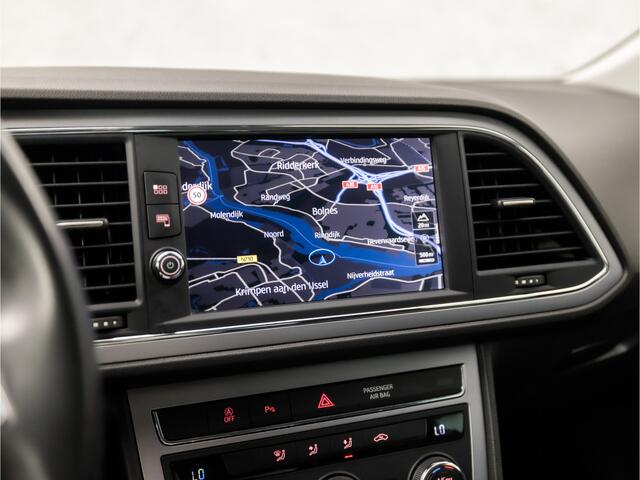 Seat LEON 1.4 TSI Sport 150Pk (APPLE CARPLAY, NAVIGATIE, CLIMATE, LED KOPLAMPEN, LEDER, CAMERA, SPORTSTOELEN, PARKEERSENSOREN, KEYLESS, NIEUWSTAAT)