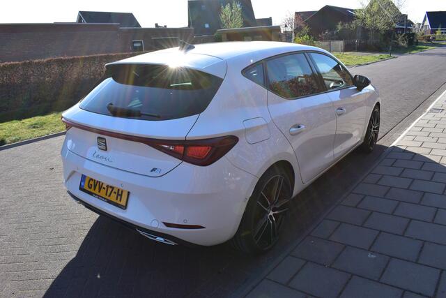 Seat LEON Hatchback 1.5 eTSI Hybrid '24 AUT. FR 150PK, SPORTIEF EN SPLINTERNIEUW!