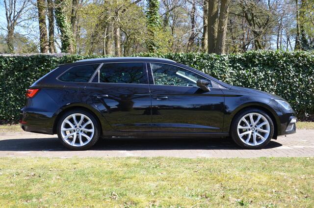 Seat LEON ST 1.5 TSI FR Ultimate Edition Automaat/Led/Navi/Pdc/Ecc/Seat Sound/Privacy-Glass/Achteruitrijcamera/Half-Leer/18-Inch Lmv/Virtual Cockpit/Trekhaak