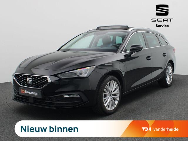 Seat LEON Sportstourer 1.4 TSI eHybrid Xcellence 204PK DSG Pano-Schuifdak, Cruise Controle, Keyless, Virtual Pedal, Parkeersensoren voor en achter, Navi, Stoel-Stuurverwarming, 17" LM Velgen