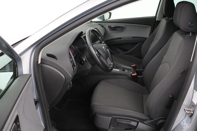 Seat LEON ST 1.0 EcoTSI Style Business Intense | Apple Carplay | LED | Navigatie | Lm-Velgen | Parkeerhulp