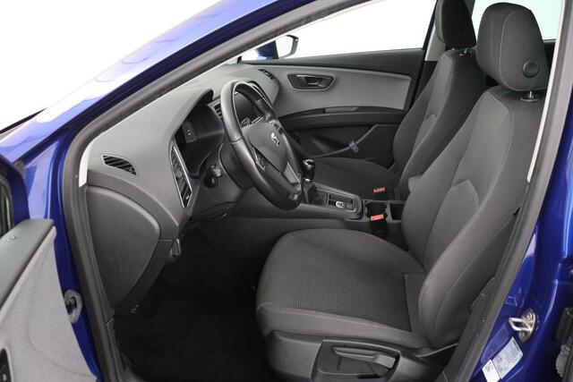 Seat LEON 1.0 TSI Style Ultimate Edition | Stoelverwarming | Full LED | Beats Pack | Carplay | Camera | Trekhaak | Navigatie | Keyless | Virtual Cockpit | Climate control