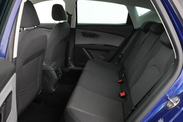 Seat LEON 1.0 TSI Style Ultimate Edition | Stoelverwarming | Full LED | Beats Pack | Carplay | Camera | Trekhaak | Navigatie | Keyless | Virtual Cockpit | Climate control