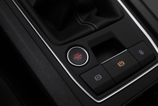 Seat LEON Sportstourer 1.0 TSI 110 pk DSG Style Business Intense | Stuur-/stoelverwarming | Achteruitrijcamera | Navigatie | Adaptive Cruise | Keyless Entry