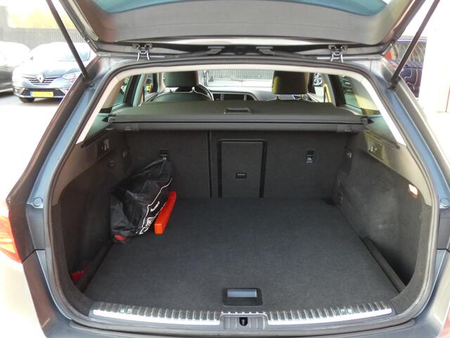 Seat LEON ST 1.0 EcoTSI Style Business Intense/ lage km/ compleet!