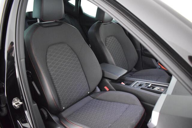Seat LEON 1.5 eTSI 150pk DSG FR Business Intense Trekhaak Camera Beats Virtual Cockpit Navigatie