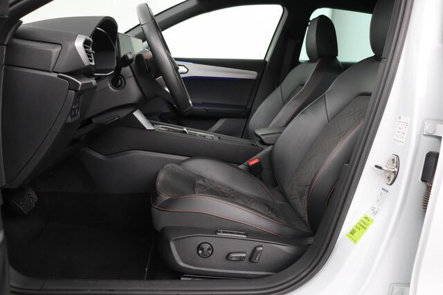 Seat LEON 1.4 TSI eHybrid PHEV FR | Stoelverwarming | Adaptive cruise | Camera | Carplay | Sfeerverlichting | Leder/Alcantara | Memory | Navigatie | Keyless | Full LED