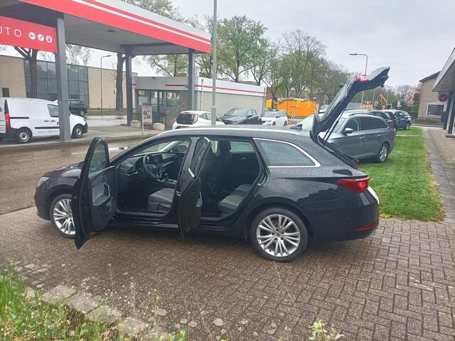 Seat LEON SPORTSTOURER 1.5 TSI Style Launch Edition, Navi, Virtual c
