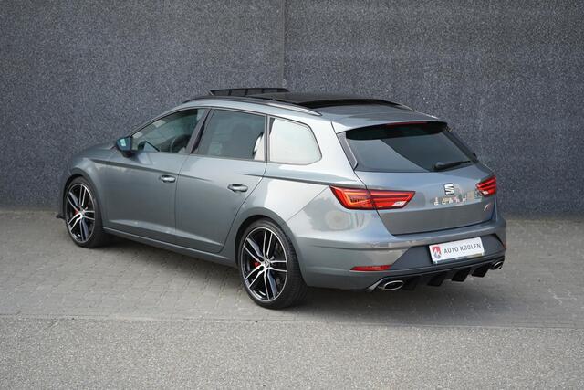 Seat LEON ST 2.0 TSI CUPRA 300 4-drive Pano/Schaal/Virtual/Camera/Keyless/LED/Carplay