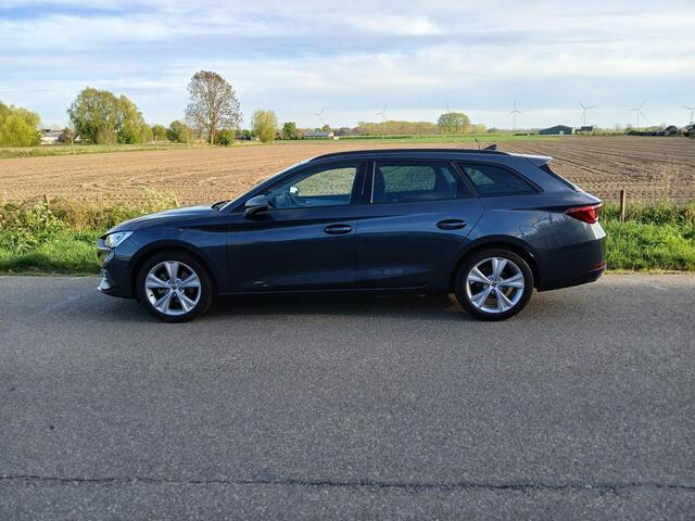 Seat LEON Sportstourer 1.5 TSI FR Business Intense + LED +Camera + Winterpakket.