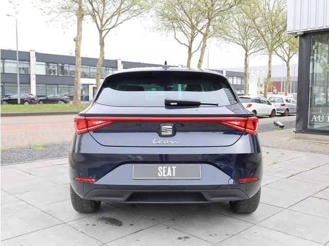 Seat LEON 1.0 eTSI Adaptive Cruise | Stoel&Stuurverwarming | Full Link/Carplay | Getint glas |