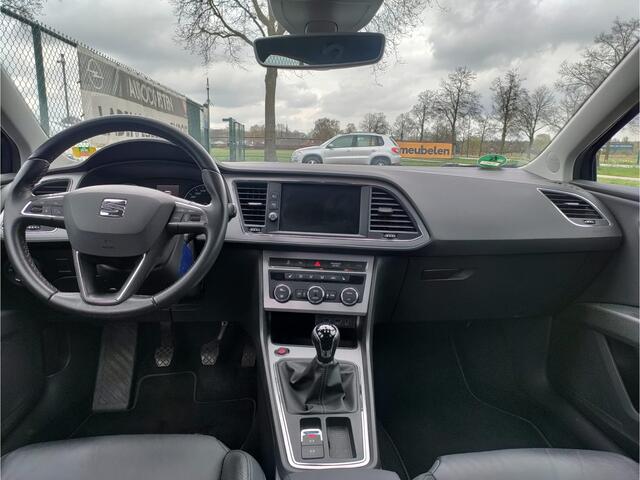 Seat LEON T115PK Leer Navi Apple Carplay Android Auto Style Excellence Pdc Ecc Mirrorlink Lmv DAB+ Full Link Keyless Lane-assist Bordherkenning 1e Eigenaar EURO 6