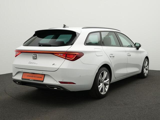 Seat LEON Sportstourer 1.5 eTSI 150 pk DSG FR Business Intense | Stuur-/stoelverwarming | Achteruitrijcamera | Navigatie | Adaptive Cruise