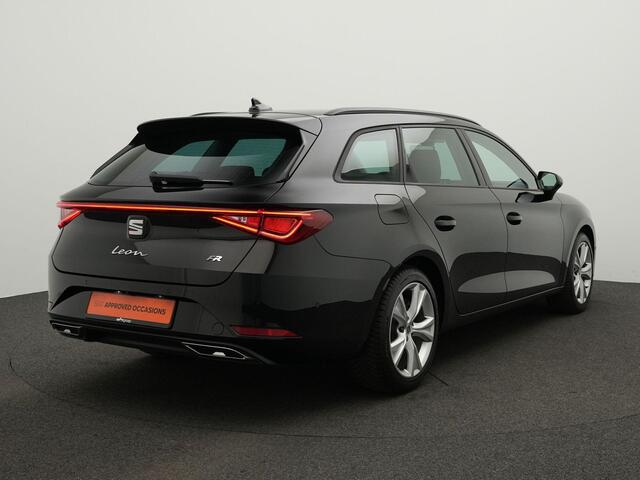 Seat LEON Sportstourer 1.5 eTSI 150 pk DSG FR Business Intense | Stuur-/stoelverwarming | Achteruitrijcamera | Navigatie | Adaptive Cruise