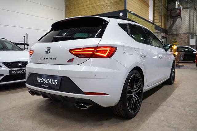 Seat LEON 2.0 TSI CUPRA 300 * Schaalstoelen - Pano - Sound - Camera - ACC - Lane - App *