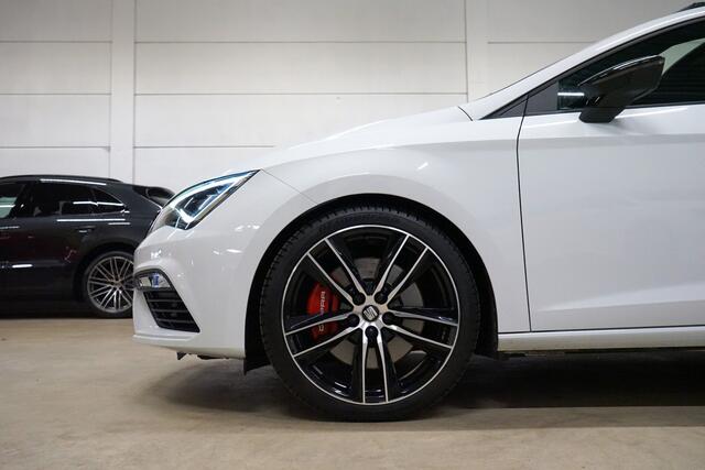 Seat LEON 2.0 TSI CUPRA 300 * Schaalstoelen - Pano - Sound - Camera - ACC - Lane - App *