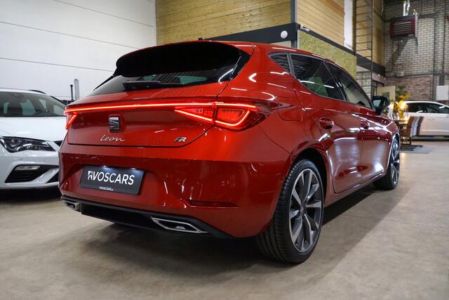 Seat LEON 1.5 eTSI FR * LED - Sfeer - 18" - Camera - Keyless - Dodehoek - App - DCC *