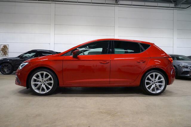 Seat LEON 1.4 TSI FR DSG * Alcantara - LED - Camera - 18" - Sound - App *
