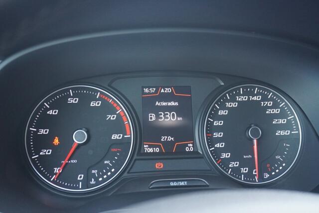 Seat LEON 1.0 EcoTSI Style Led | CarPlay | Camera | 1e eigenaar | Park. se