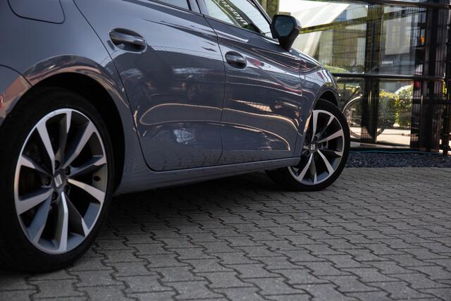 Seat LEON Sportstourer 1.5 eTSI FR Business Intense 150PK , Groot scherm, Camera, Adap. cruise,