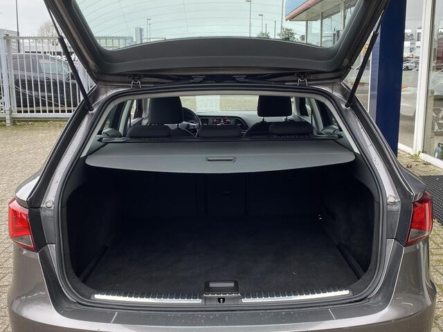 Seat LEON ST 1.2 TSI Style / Automaat / Cruise-Control / Stoelverwarming / Radio-Bluetooth / Navi / Climate-Control / ELKTR-Pakket / 16'' LMV / ENZ.