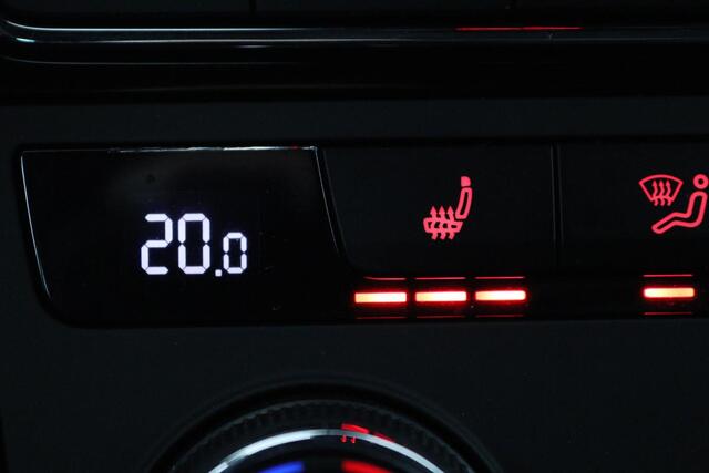 Seat LEON 1.5 TSI FR Ultimate Edition Black | Panoramadak | Stoelverwarming | BEATS Pack | Carplay | Adaptive cruise | Navigatie | Keyless | Full LED