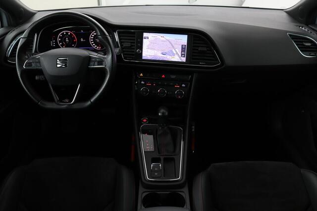 Seat LEON 1.5 TSI FR Ultimate Edition Black | Panoramadak | Stoelverwarming | BEATS Pack | Carplay | Adaptive cruise | Navigatie | Keyless | Full LED