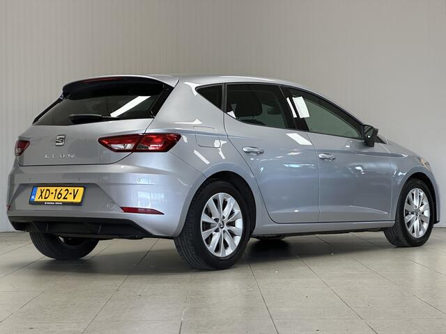 Seat LEON 1.0 EcoTSI Style Business Intense/ Facelift/ Keyless/ Apple + Android/ Virtual Dash./ 16'' LMV/ PDC V+A/ DAB+/ Apple + Android/ Lane-Assist./ Cruise/ Bluetooth/ Armsteun/ Multi. LEDER. Stuur/ Mistl./ Extra getint glas.