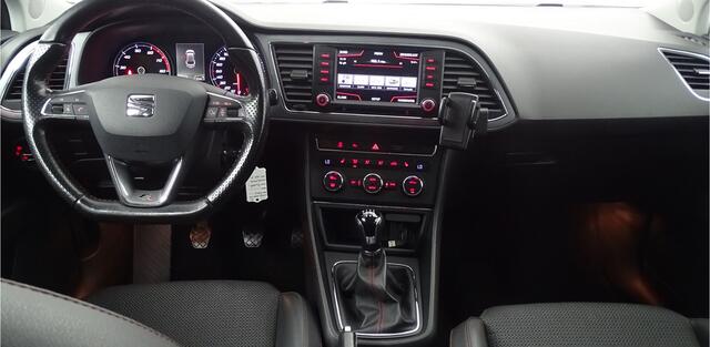 Seat LEON ST 1.4 TSI FR Connect Carplay, trekhaak-Privacy skiluik