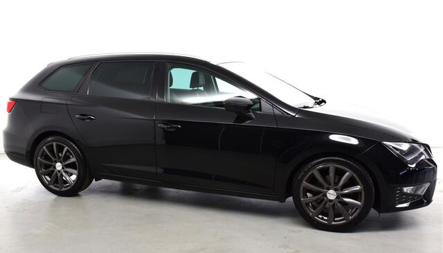 Seat LEON ST 1.4 TSI FR Connect Carplay, trekhaak-Privacy skiluik