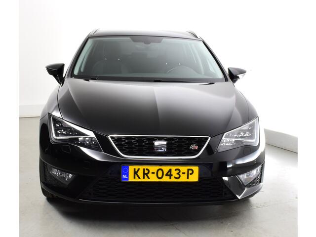 Seat LEON ST 1.4 TSI FR Connect Carplay, trekhaak-Privacy skiluik