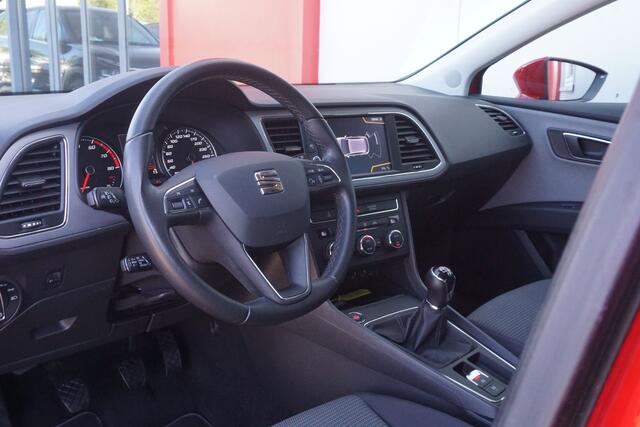 Seat LEON 1.0 EcoTSI Style Business Intense | Navigatie | Cruise Control | PDC V&A | LM | Origineel NL |