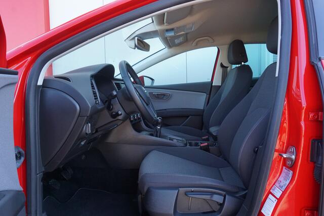 Seat LEON 1.0 EcoTSI Style Business Intense | Navigatie | Cruise Control | PDC V&A | LM | Origineel NL |