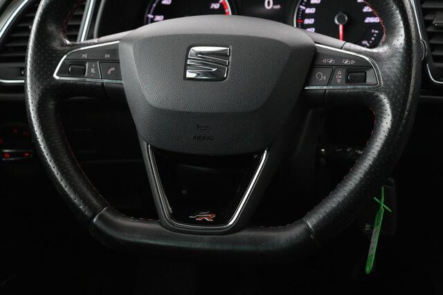Seat LEON 1.4 TSI FR | Panoramadak | Stoelverwarming | Carplay | Sfeerverlichting | Navigatie | Leder/Alcantara | SEAT Sound | Climate control | Full LED | Parkeerhulp | Cruise control