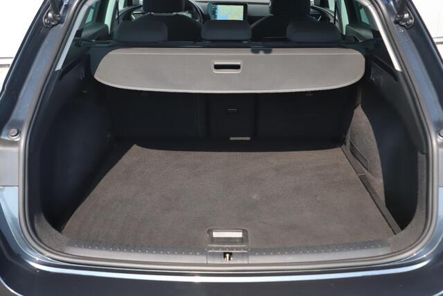 Seat LEON Sportstourer 1.0 TSI Style Business Intense Virtual Navigatie Achteruitrijcamera Clima Getint Glas 16 inch LMV
