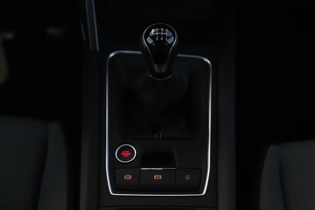 Seat LEON Sportstourer 1.0 TSI Style Business Intense Virtual Navigatie Achteruitrijcamera Clima Getint Glas 16 inch LMV