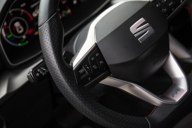 Seat LEON 1.5 TSI e-Hybrid FR PHEV First Edition 204PK , Pano dak, Adap. cruise, Virtual cockpit,