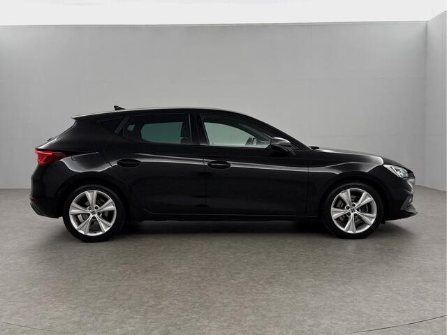 Seat LEON 1.5 eTSI FR 150PK Sfeerverl. LED Virtual Carplay Camera Clima Cruise Navi PDC 17''LMV