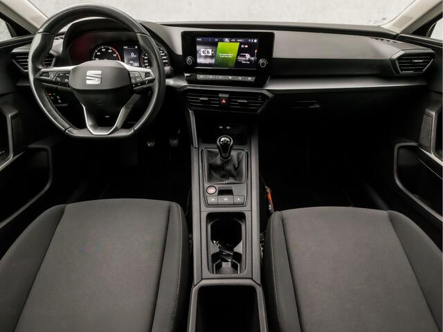 Seat LEON Sportstourer 1.0 TSI Sport (APPLE CARPLAY, CLIMATE, LM VELGEN, CRUISE, SPORTSTOELEN, GETINT GLAS, NIEUWE APK, NIEUWSTAAT)